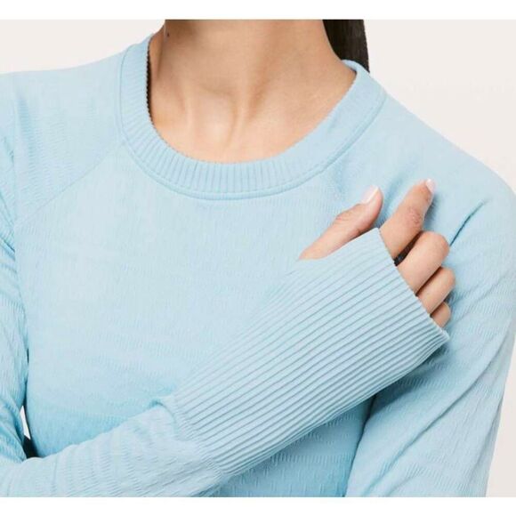 LULULEMON ATHLETICA Rest Less Pullover in Blue Haze/Blue Haze Size 4 - Picture 3 of 6